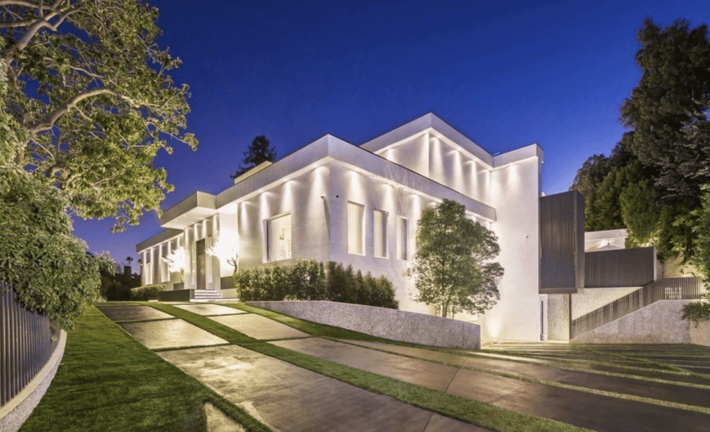 Inside Juan Soto’s $25 Million Beverly Hills&nbsp;Mansion